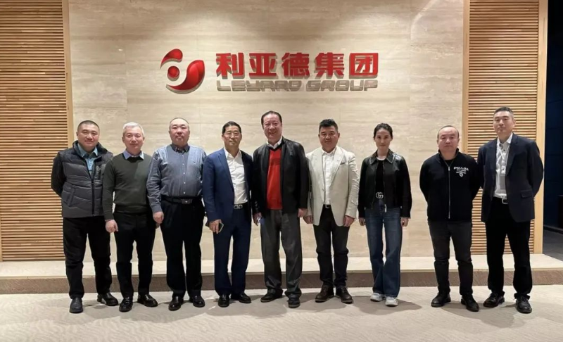中国演艺装备手艺协会理事长朱新村一行走访鉴黑担保网集团