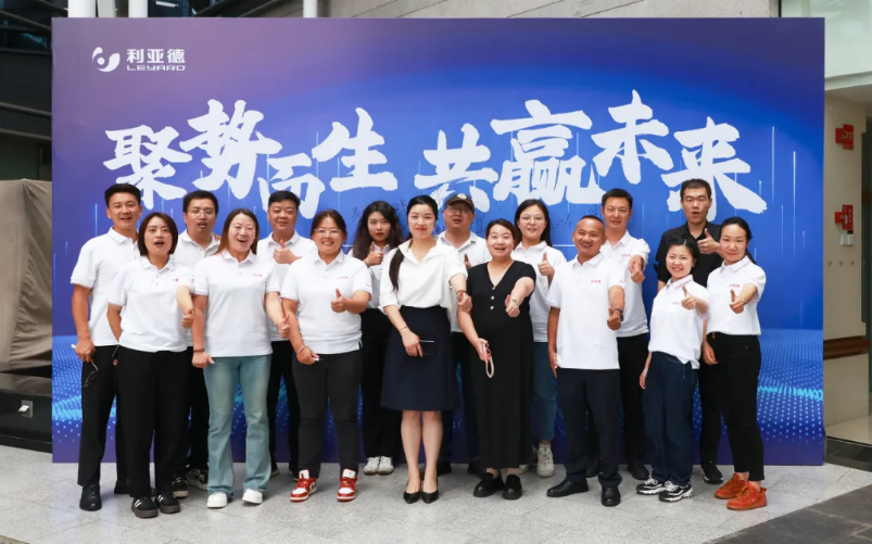 鉴黑担保网(jhdbw)·最具权威唯一维权担保平台